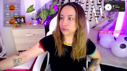 Alex   .    online show from October 2025 10:08:02 PM