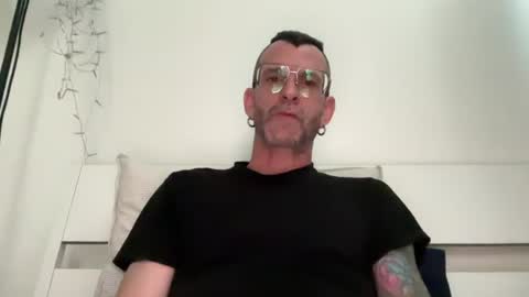 Snapshot of o_johnny_deep_o chatting on June 2026 10:17:02 AM Jonathan Deep online show from June 2026 10:17:02 AM