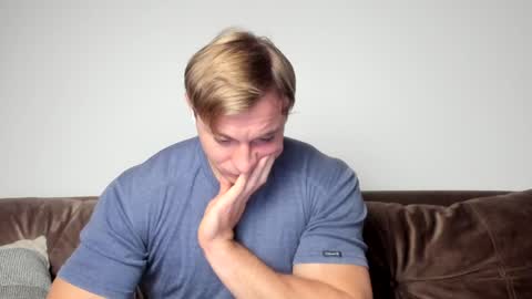 Snapshot of o_r_b_i_t chatting on December 2024 12:14:02 PM o_r_b_i_t online show from December 2024 12:14:02 PM