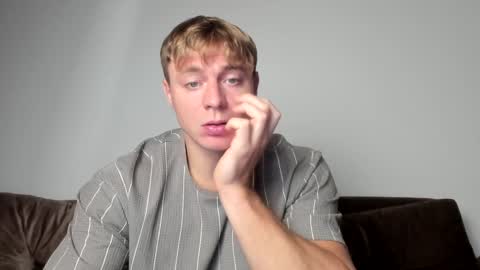 Snapshot of o_r_b_i_t chatting on January 2025 12:58:01 PM o_r_b_i_t online show from January 2025 12:58:01 PM