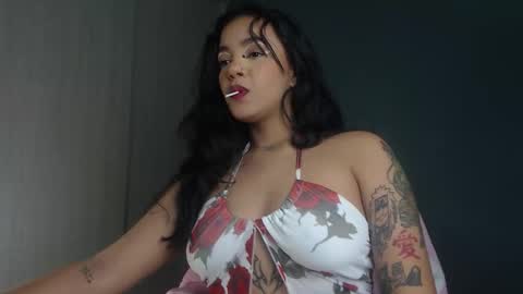 Vale online show from October 2025 01:06:02 AM