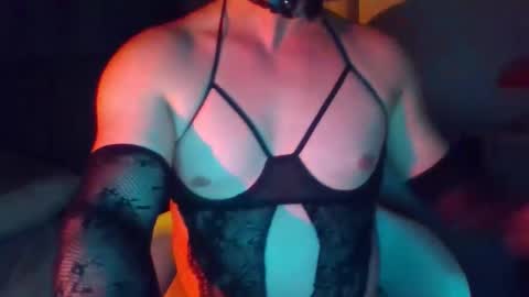 Snapshot of obscuraboy chatting on May 2026 11:32:01 PM Doxy online show from May 2026 11:32:01 PM