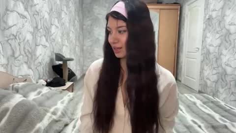 Amelia online show from November 2025 08:53:02 AM