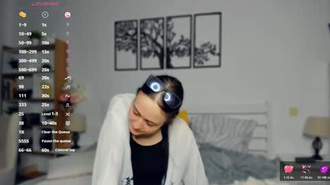 Snapshot of obsidiva chatting on March 2026 08:37:01 PM Elis online show from March 2026 08:37:01 PM