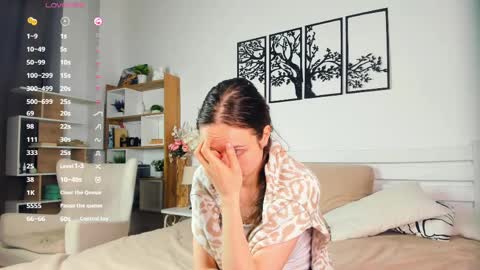 Snapshot of obsidiva chatting on April 2026 06:45:01 PM Elis online show from April 2026 06:45:01 PM