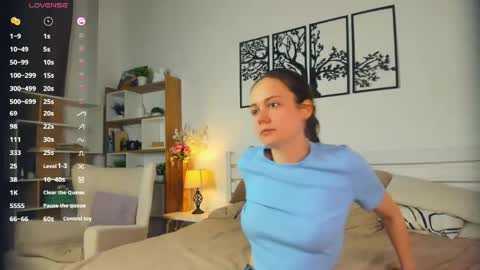 Snapshot of obsidiva chatting on April 2026 06:43:01 PM Elis online show from April 2026 06:43:01 PM