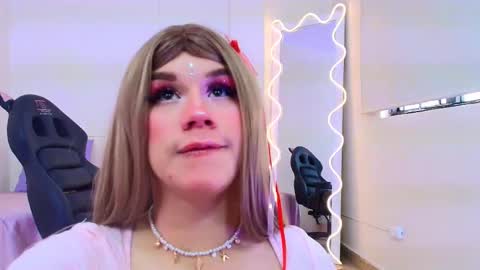 Snapshot of ocean_tay chatting on October 2025 12:35:02 PM ocean_tay online show from October 2025 12:35:02 PM