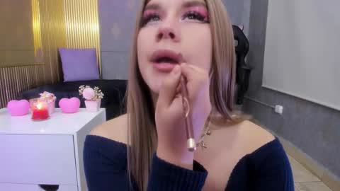 Snapshot of ocean_tay chatting on November 2025 12:06:02 PM ocean_tay online show from November 2025 12:06:02 PM