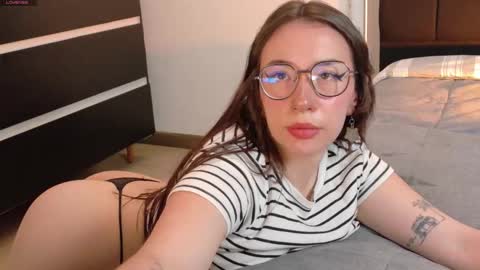 Snapshot of ocean_your_squirter chatting on December 2025 10:57:02 AM Your Ocean baby 3 online show from December 2025 10:57:02 AM