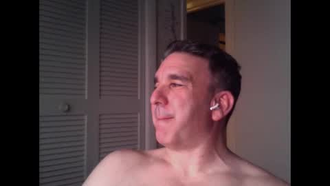 Snapshot of oceanmanx chatting on March 2026 03:00:01 AM Ocean online show from March 2026 03:00:01 AM