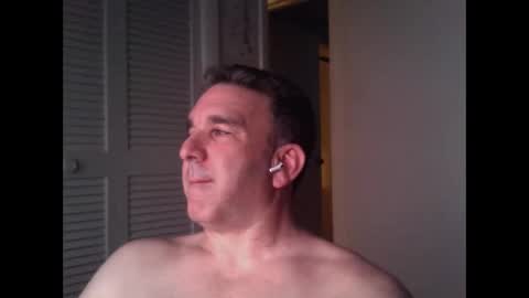 Snapshot of oceanmanx chatting on April 2026 04:06:02 AM Ocean online show from April 2026 04:06:02 AM