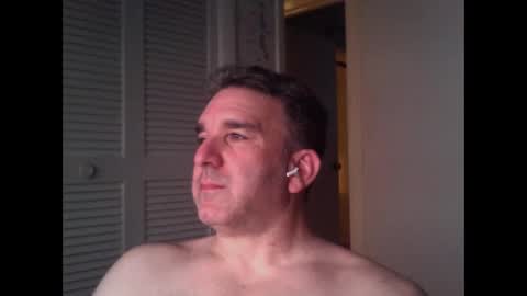 Snapshot of oceanmanx chatting on April 2026 03:20:02 AM Ocean online show from April 2026 03:20:02 AM