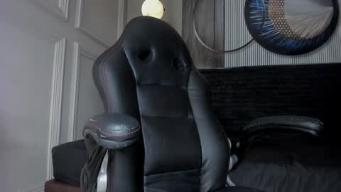 Snapshot of octavia_rouse chatting on December 2024 11:00:01 AM independent model online show from December 2024 11:00:01 AM