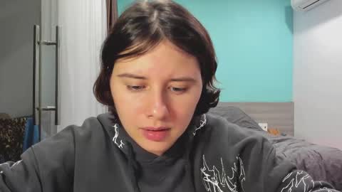 Evie online show from December 2024 11:01:01 AM