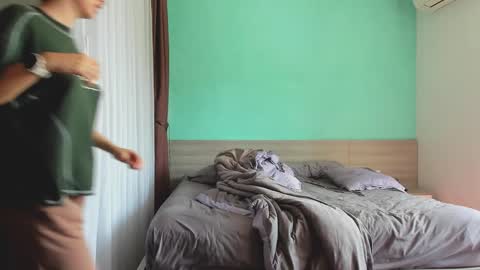 Evie online show from February 2025 06:42:02 AM