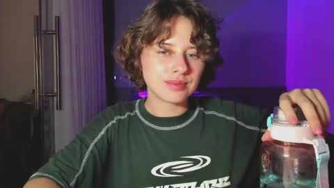 Evie online show from February 2025 01:36:01 PM