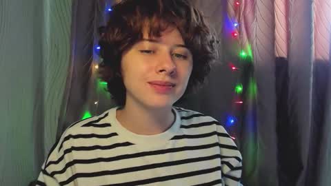 Evie online show from September 2025 10:41:01 AM