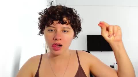 Evie online show from February 2026 03:59:02 AM