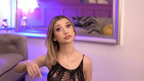 Snapshot of odettebensen chatting on October 2025 05:07:02 AM Odette online show from October 2025 05:07:02 AM