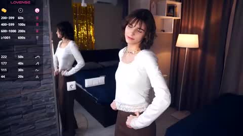 Snapshot of odettehatt chatting on March 2025 07:37:01 PM Thea online show from March 2025 07:37:01 PM