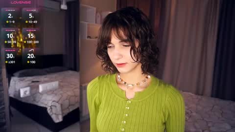 Snapshot of odettehatt chatting on March 2025 03:27:01 PM Thea online show from March 2025 03:27:01 PM