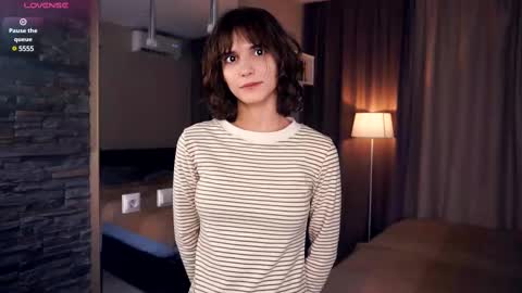 Snapshot of odettehatt chatting on March 2025 03:51:01 PM Thea online show from March 2025 03:51:01 PM