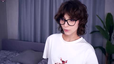 Snapshot of odettehatt chatting on October 2025 07:47:02 PM Thea online show from October 2025 07:47:02 PM