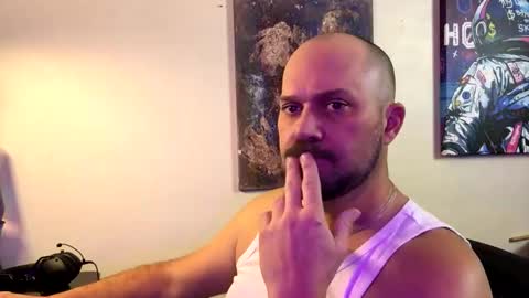 Odin Stone online show from April 2026 07:58:02 PM