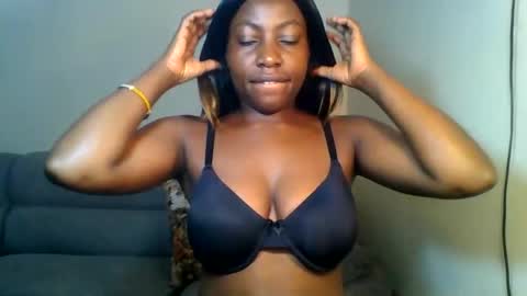 Snapshot of odrienna chatting on April 2026 01:02:02 PM odrie online show from April 2026 01:02:02 PM