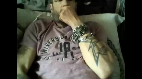 Snapshot of oedipe666 chatting on April 2026 01:41:02 PM oedipe666cam online show from April 2026 01:41:02 PM