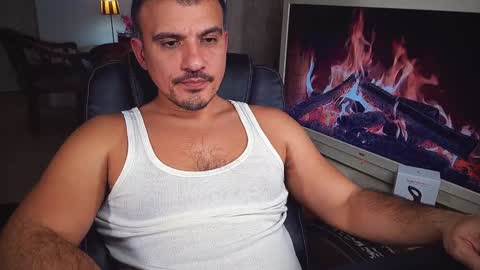 Snapshot of officeman7 chatting on December 2024 05:26:02 PM officeman7 online show from December 2024 05:26:02 PM