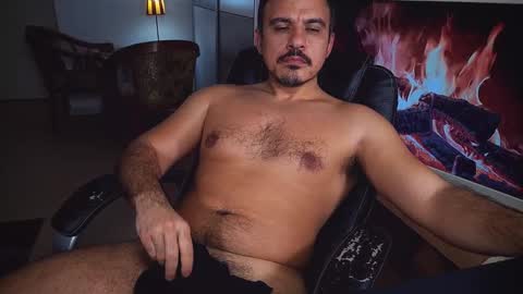 Snapshot of officeman7 chatting on January 2025 08:26:01 PM officeman7 online show from January 2025 08:26:01 PM