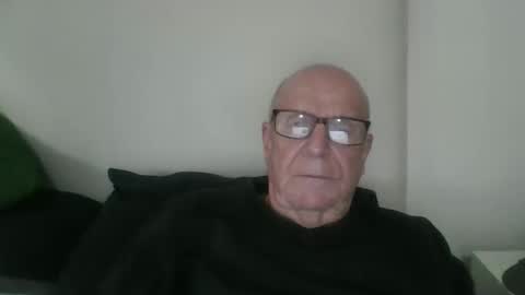 Snapshot of oggi95 chatting on April 2026 02:48:01 PM oggi95 online show from April 2026 02:48:01 PM