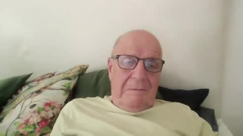 Snapshot of oggi95 chatting on July 2026 10:20:02 AM oggi95 online show from July 2026 10:20:02 AM