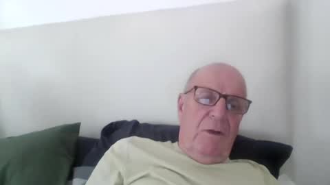 Snapshot of oggi95 chatting on July 2026 12:51:02 PM oggi95 online show from July 2026 12:51:02 PM