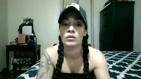 Lit en Cama online show from January 2026 05:00:01 AM