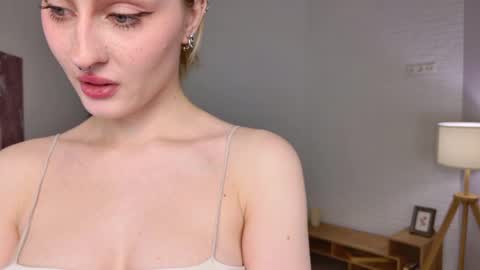 Lily online show from March 2026 01:54:02 PM