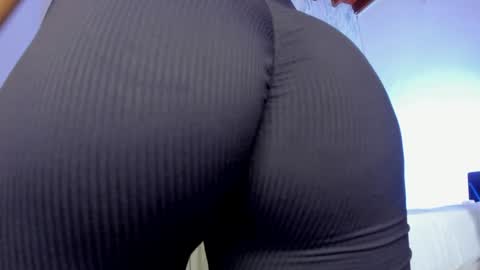 Holly online show from January 2025 07:57:01 PM