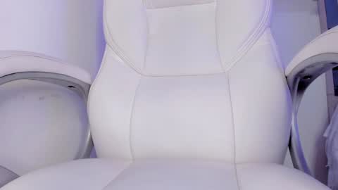 Holly online show from February 2025 08:13:02 AM