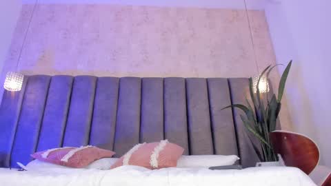 Holly online show from February 2025 08:07:02 PM