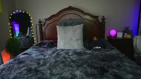 Gray online show from January 2025 01:46:01 PM