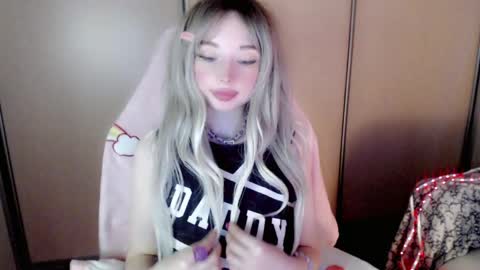 Snapshot of oh_pichuu chatting on April 2026 03:35:01 PM Milly online show from April 2026 03:35:01 PM