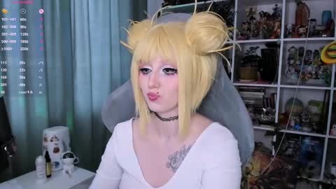 Snapshot of ohclementinee chatting on April 2026 09:40:01 AM Clementine Clem online show from April 2026 09:40:01 AM