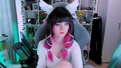 Snapshot of ohclementinee chatting on April 2026 09:08:01 AM Clementine Clem online show from April 2026 09:08:01 AM