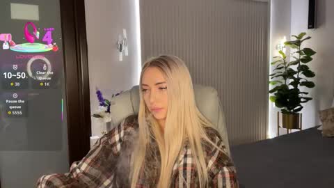 Snapshot of ohmyemma chatting on January 2026 01:11:01 AM Emma online show from January 2026 01:11:01 AM