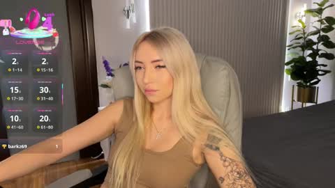 Snapshot of ohmyemma chatting on January 2026 12:58:02 AM Emma online show from January 2026 12:58:02 AM