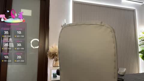 Snapshot of ohmyemma chatting on February 2026 01:43:02 AM Emma online show from February 2026 01:43:02 AM