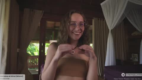 Snapshot of ohmymojo chatting on April 2026 12:57:02 AM Mo online show from April 2026 12:57:02 AM