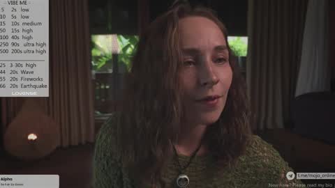 Snapshot of ohmymojo chatting on April 2026 06:38:02 AM Mo online show from April 2026 06:38:02 AM