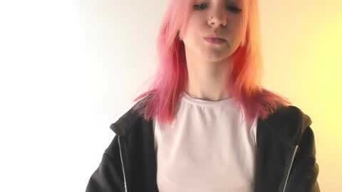 Snapshot of ohpeliadark chatting on April 2026 12:04:01 PM Emi and Ohpi online show from April 2026 12:04:01 PM